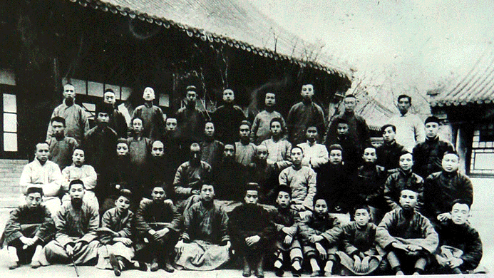 北京蒙藏学校学员.jpg